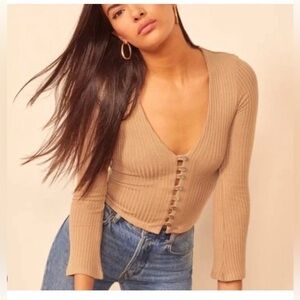 🍎🍎SOLD🍎🍎Reformation Gellar Knit Top ribbed V-Neck Long Sleeve Cardigan Sweater